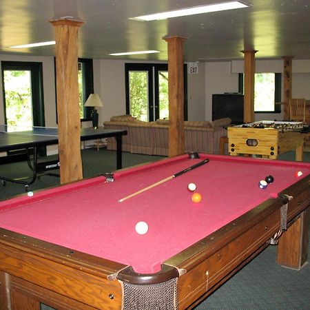 Highland Lake Inn & Resort - فلات روك المظهر الخارجي الصورة