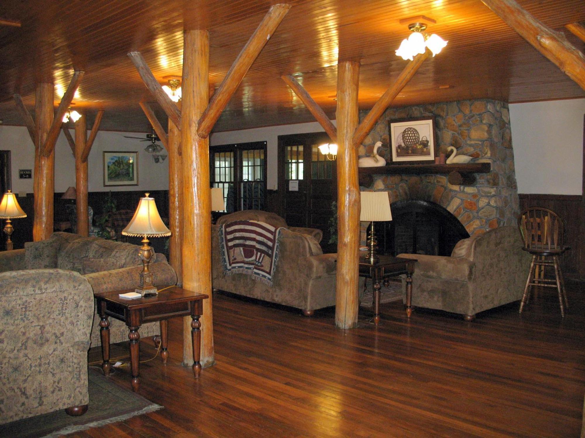 Highland Lake Inn & Resort - فلات روك المظهر الخارجي الصورة